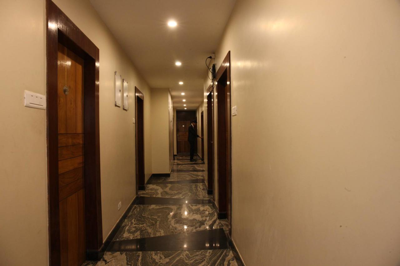 Hotel Welcome Palace Agartala Ngoại thất bức ảnh